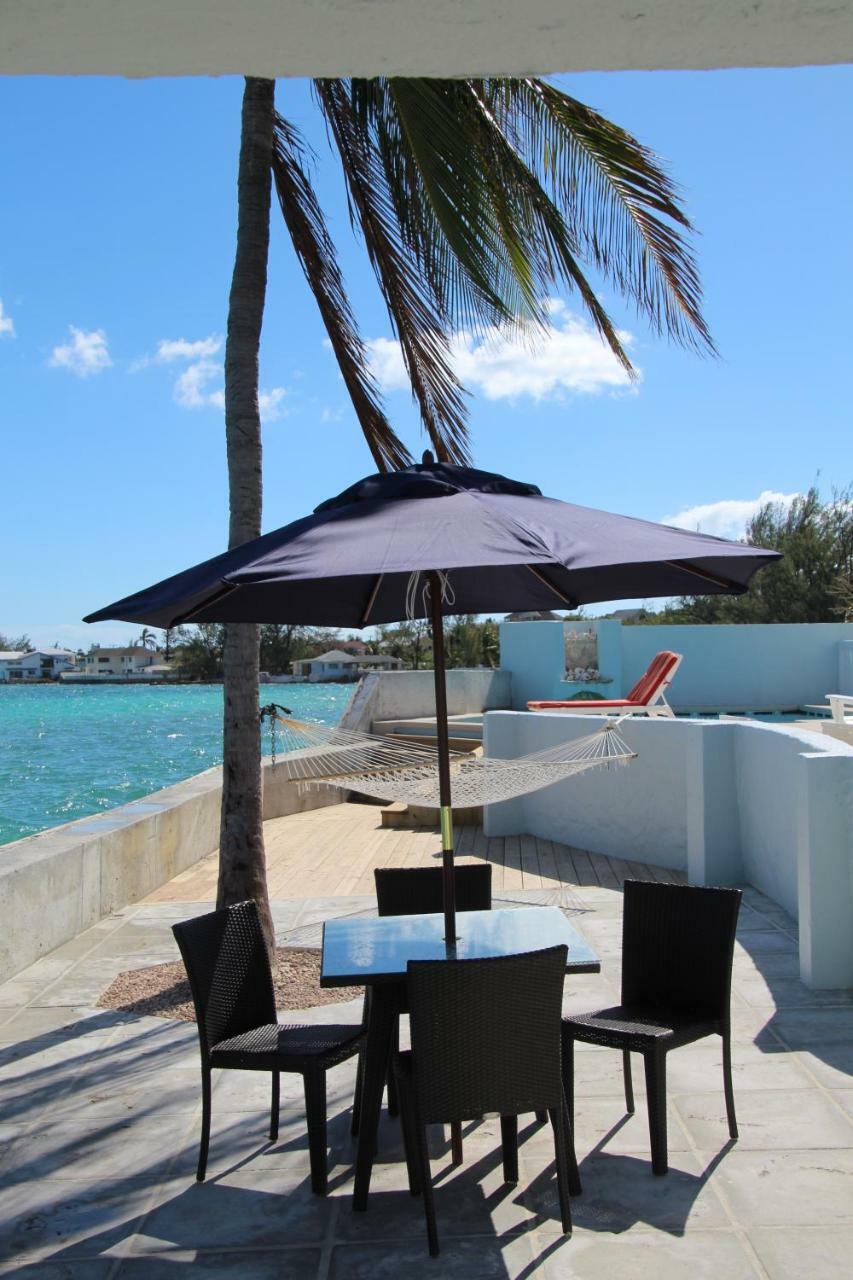 Water'S Edge Villa - Oceanfront With Private Pool Nassau Exteriör bild